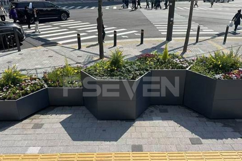 img of Aluminum Hexagon Planter Box
